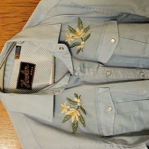 Howler Brothers Gaucho Snapshirt size Medium NWT Paleblue